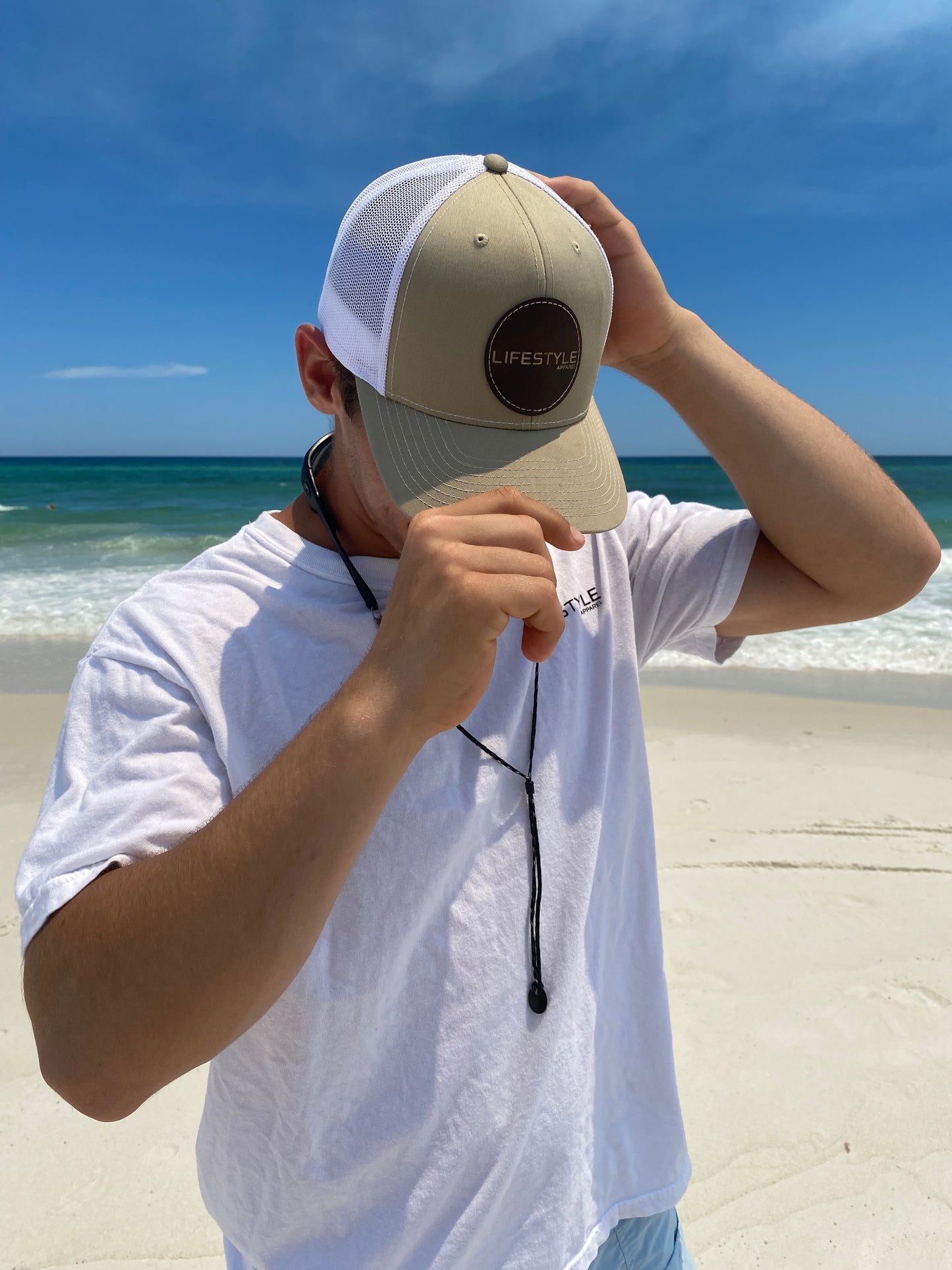 Lifestyle Hat Khaki/White