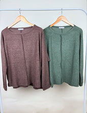 Load image into Gallery viewer, Ribbed Center Seam Sweater
