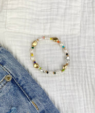 Load image into Gallery viewer, Pearl and Bead Bracelet
