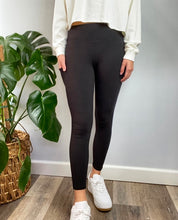 Load image into Gallery viewer, Leggings with pockets
